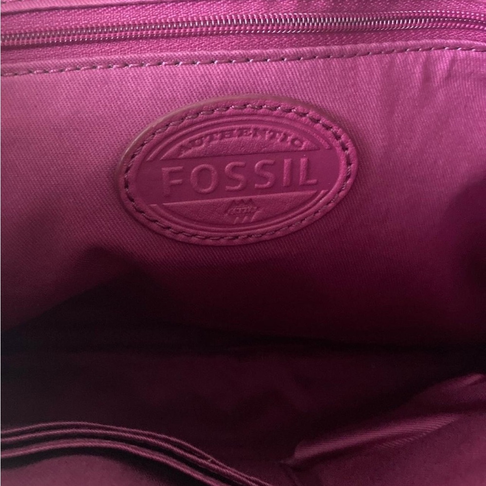 Fossil Pink Leather Crossbody Bag with Front Zip Pocket - Picture 2 of 2